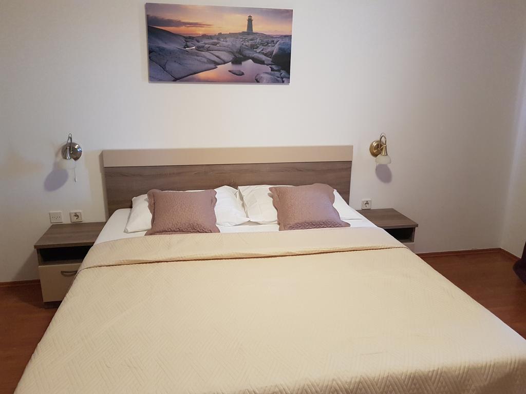 Pansion Marco Polo Hotel Petrcane Luaran gambar