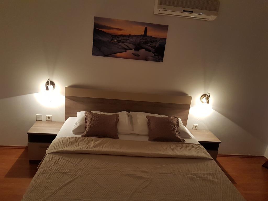 Pansion Marco Polo Hotel Petrcane Luaran gambar