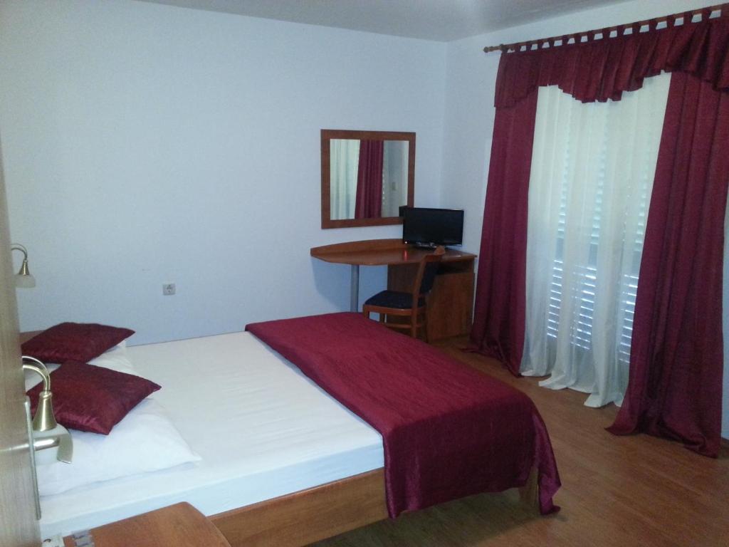 Pansion Marco Polo Hotel Petrcane Luaran gambar