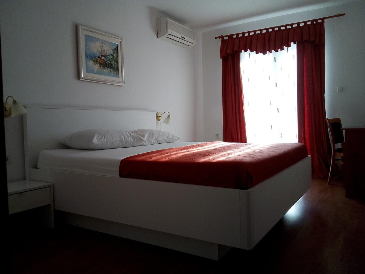 Pansion Marco Polo Hotel Petrcane Luaran gambar